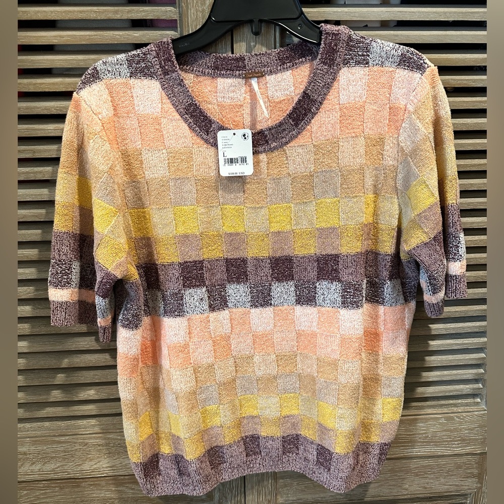 NWTs: Free People short sleeve sweater size large